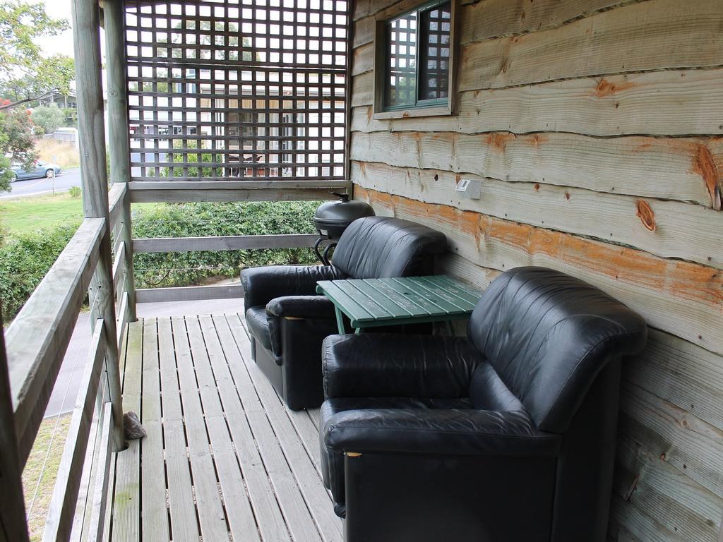 Freycinet Cottage - Unit 1 Coles Bay Room photo